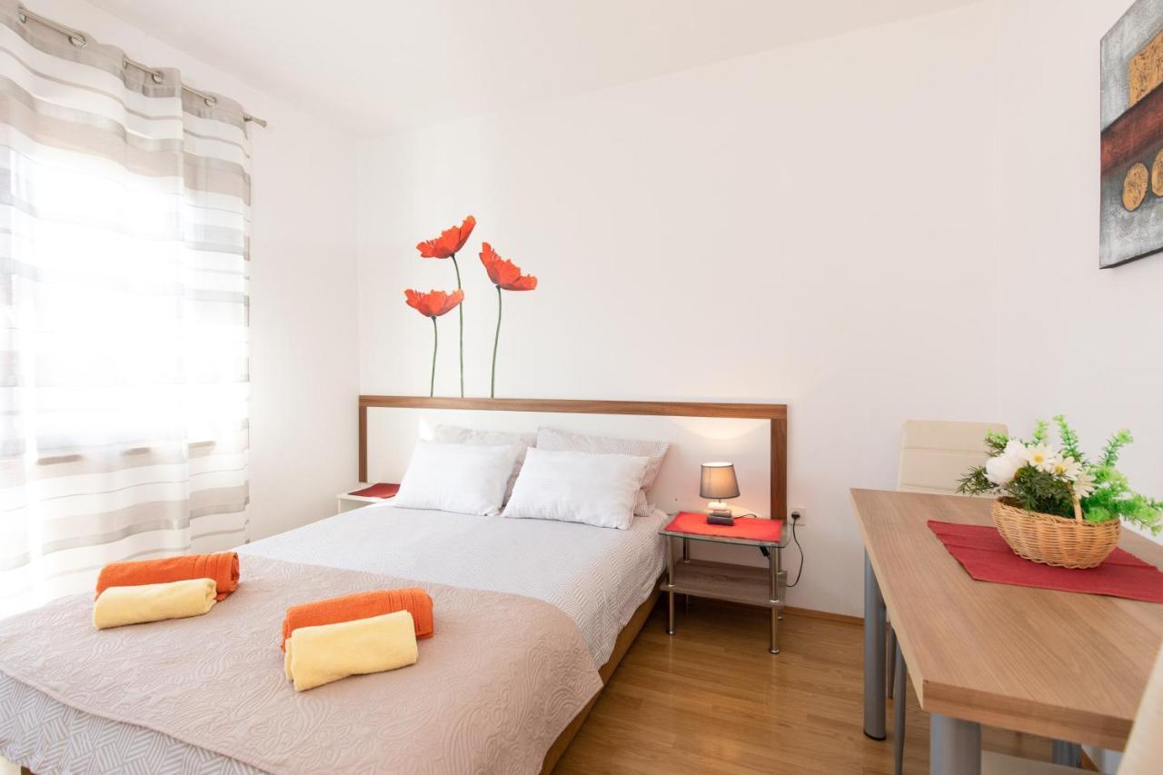 Apartmani Braut Kornić Exteriér fotografie