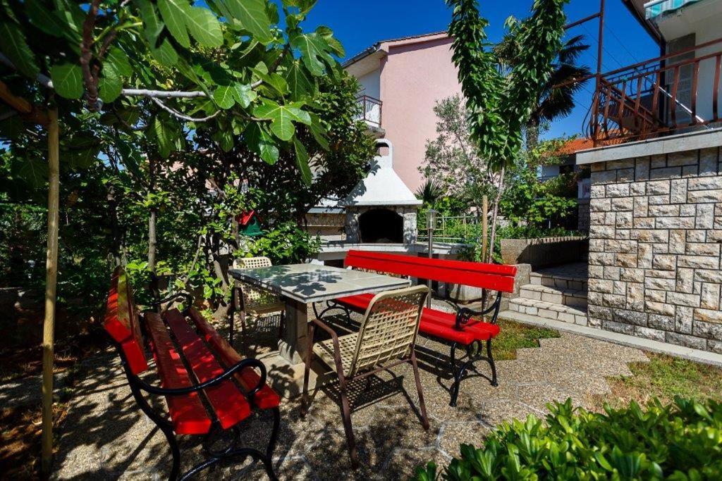 Apartmani Braut Kornić Exteriér fotografie